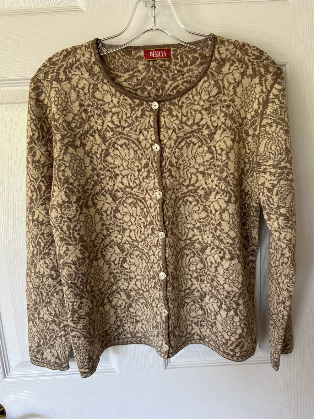 Oleana sweater